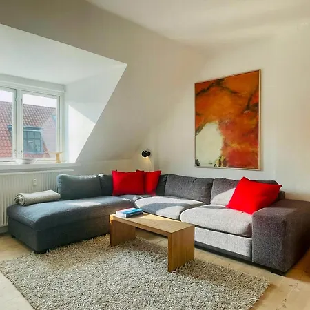 Renovated 1880s Flat High Up In Vesterbro *